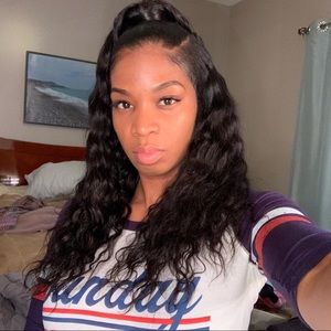 Meet your Posher, Adrienne